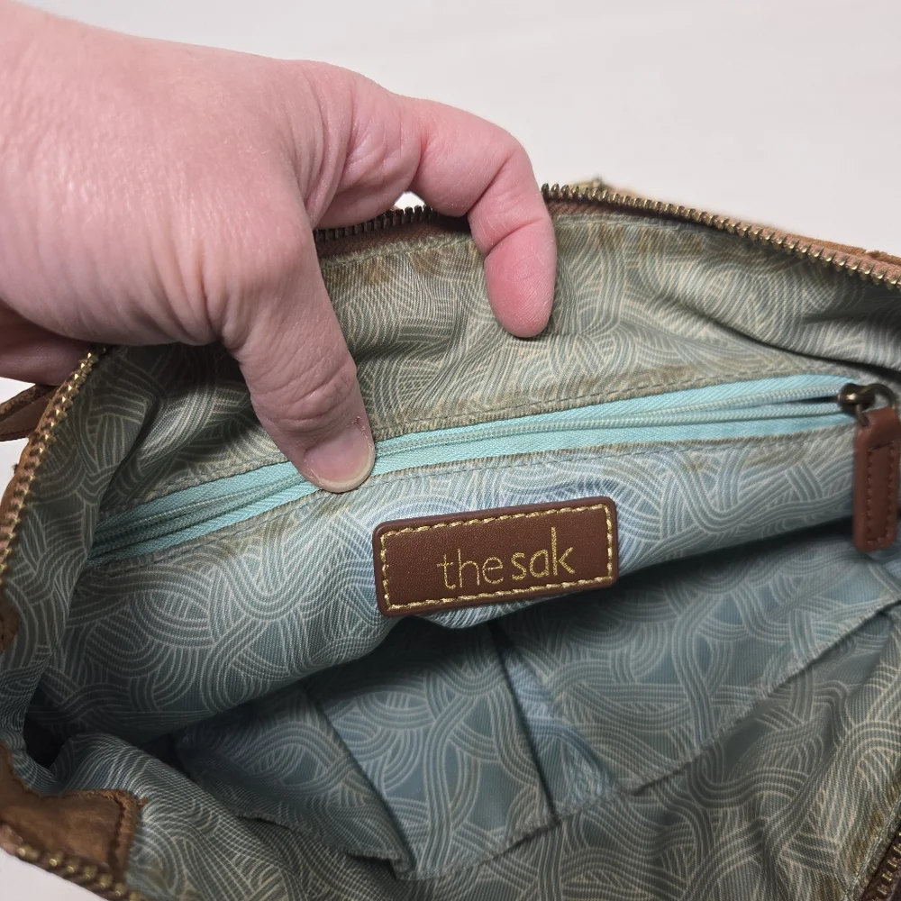 THE SAK Women's Ashland Leather Crossbody Bag Purse Tobacco Floral Emboss Boho‎